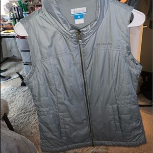 Columbia zip vest